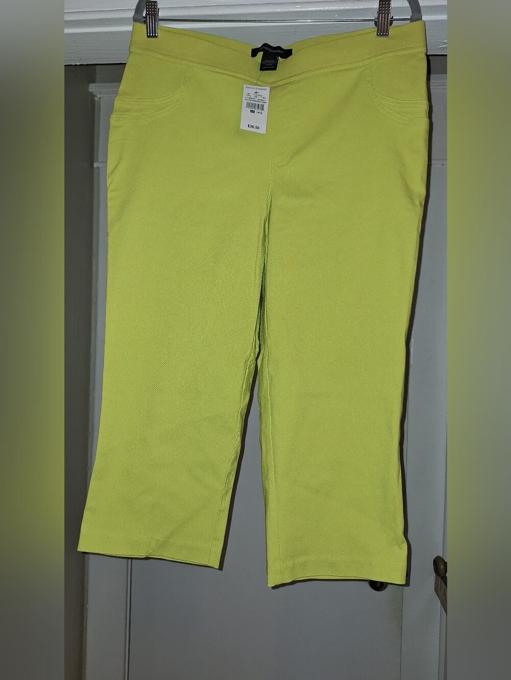 Ashley Stewart Neon Yellow Cropped Capris